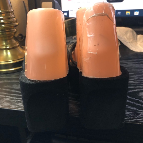 Funky Chunk Women's Black Flip Flops Platform Sandals Size 6 - Picture 7 of 14